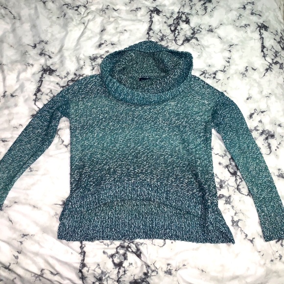 American Eagle Sweater - Picture 1 of 3